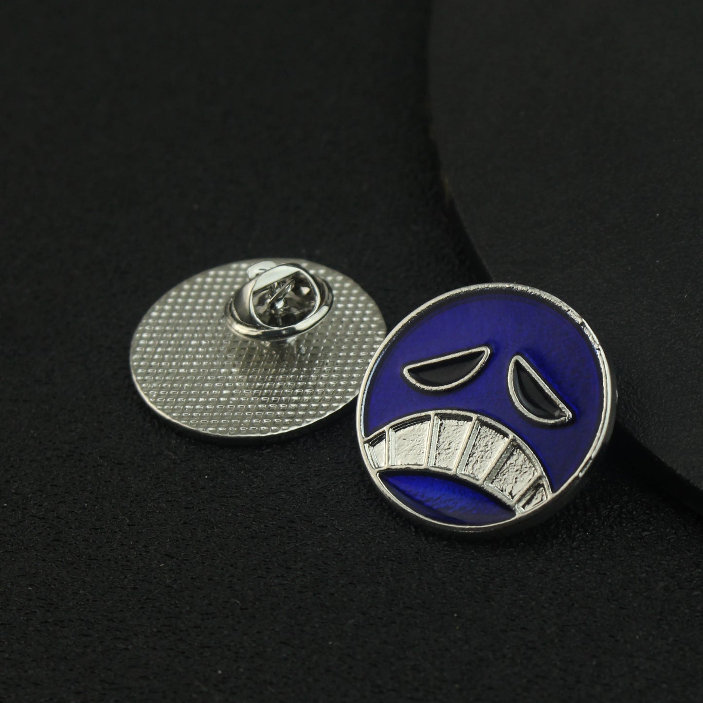 Anime One Piece Necklace Portgas D Ace Keychain Metal Necklaces Jewelry Creative Rotating Pendant Chains Choker Keychain